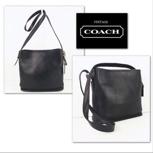 🎁🎄Coach Vintage Black Leather Medium Bucket Bag
